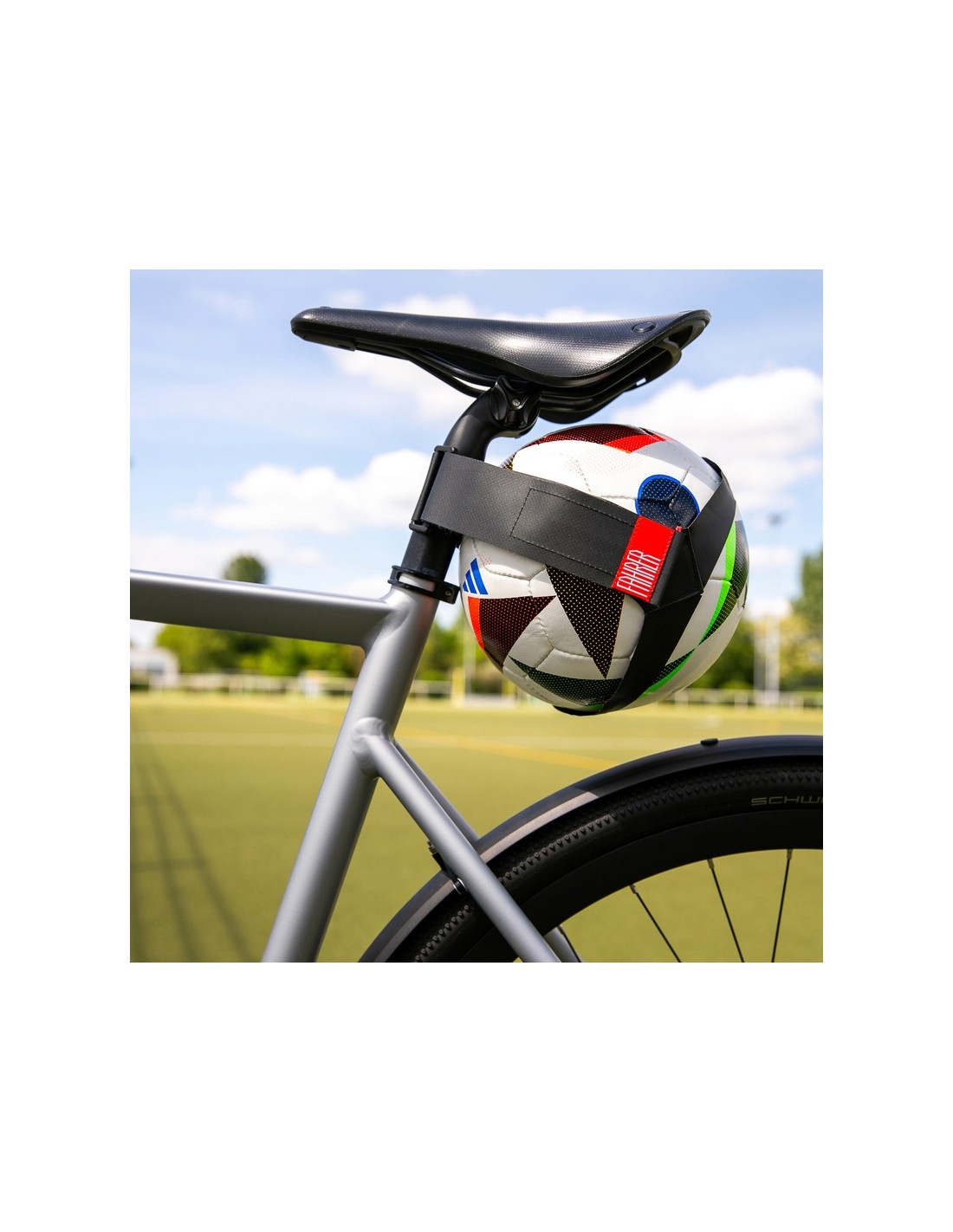 Fahrrad-Ballhalter KICKER von FAHRER... Fahrrad-Ballhalter KICKER von FAHRER...
